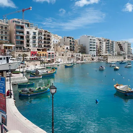 Gorgeous 1br Steps To The Promenade *