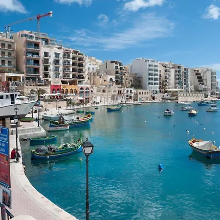 Gorgeous 1br Steps To The Promenade شقة
